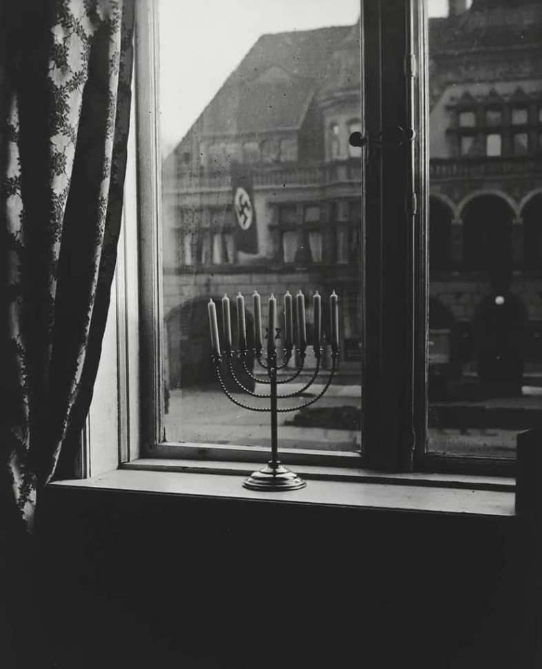 Foto di Rachel Posner, moglie del rabbino Akiva Posner, ultimo rabbino di Kiel in Germania.